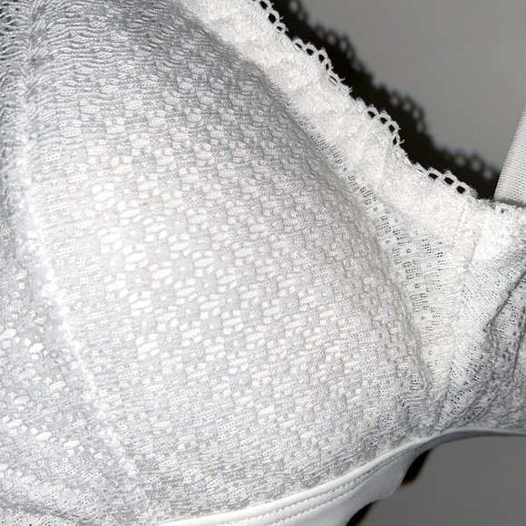 Joe Fresh Bra (no wire) - Picture 2 of 3